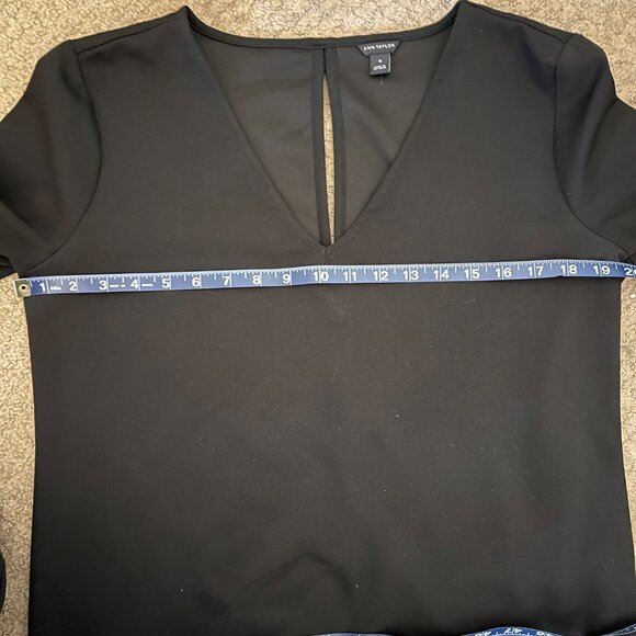 Ann Taylor M Black V‑Neck Boxy Shirt Dress – Modern Tailored Fit - Picture 10 of 10